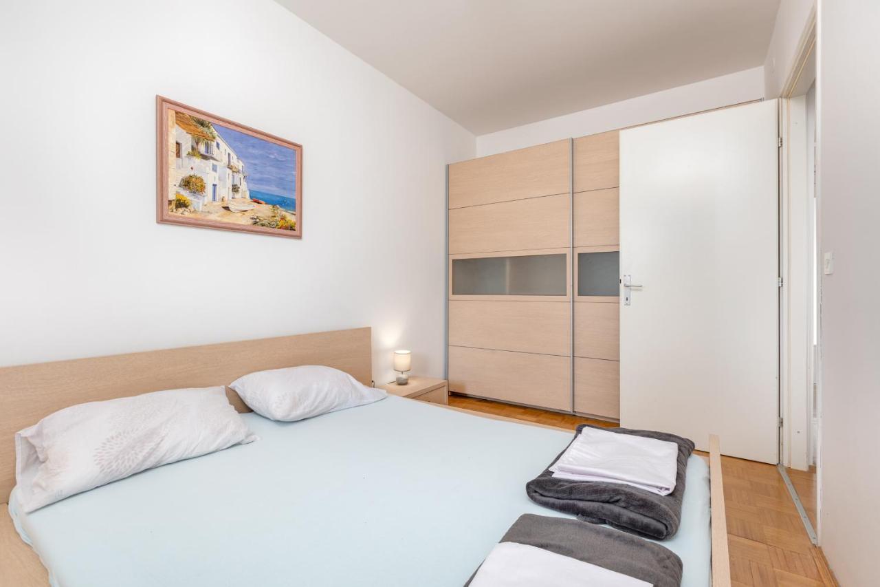 Apartman Leona Appartamento Vrbnik Esterno foto